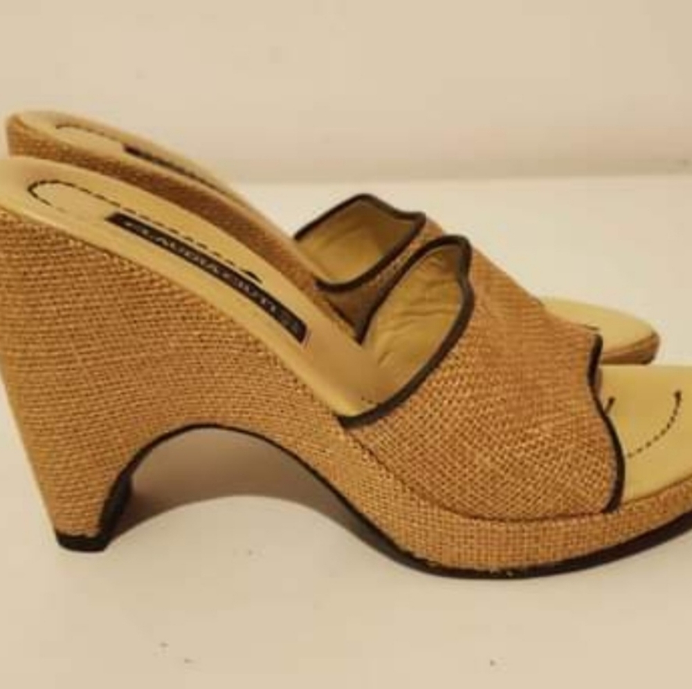 Claudia Ciuti Wedge Size 5.5M Shoes EUC